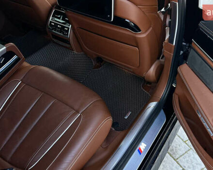 Черный БМВ 7 Серия, объемом двигателя 4.39 л и пробегом 30 тыс. км за 72000 $, фото 49 на Automoto.ua