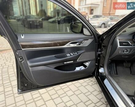 Черный БМВ 7 Серия, объемом двигателя 2 л и пробегом 142 тыс. км за 39500 $, фото 13 на Automoto.ua