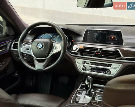 Чорний БМВ 7 Серія, об'ємом двигуна 2.99 л та пробігом 117 тис. км за 45000 $, фото 33 на Automoto.ua