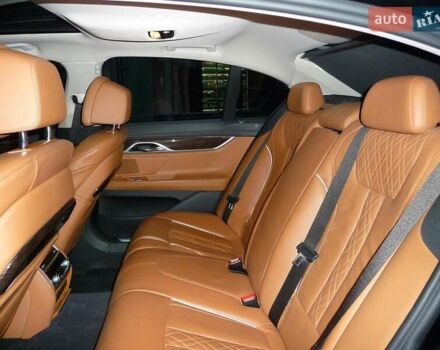 Черный БМВ 7 Серия, объемом двигателя 2.99 л и пробегом 240 тыс. км за 37000 $, фото 12 на Automoto.ua