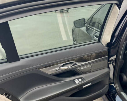 Черный БМВ 7 Серия, объемом двигателя 2.99 л и пробегом 186 тыс. км за 37500 $, фото 16 на Automoto.ua