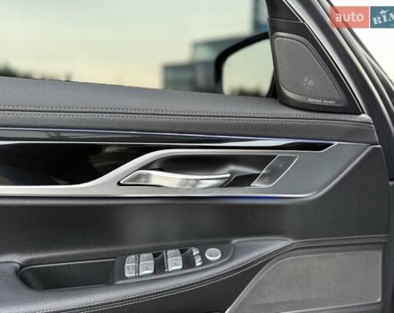 Черный БМВ 7 Серия, объемом двигателя 2.98 л и пробегом 136 тыс. км за 32800 $, фото 62 на Automoto.ua