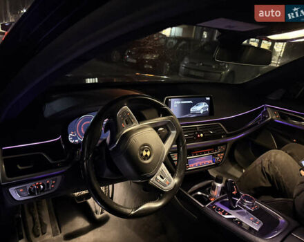 Чорний БМВ 7 Серія, об'ємом двигуна 3 л та пробігом 179 тис. км за 35000 $, фото 12 на Automoto.ua