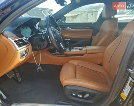 Чорний БМВ 7 Серія, об'ємом двигуна 3 л та пробігом 96 тис. км за 8600 $, фото 6 на Automoto.ua