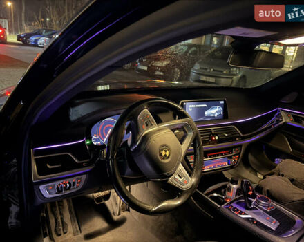 Чорний БМВ 7 Серія, об'ємом двигуна 3 л та пробігом 179 тис. км за 35000 $, фото 11 на Automoto.ua