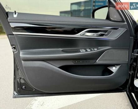 Черный БМВ 7 Серия, объемом двигателя 2.98 л и пробегом 136 тыс. км за 32800 $, фото 61 на Automoto.ua