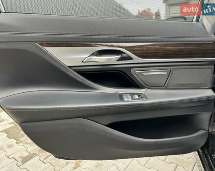 Черный БМВ 7 Серия, объемом двигателя 3 л и пробегом 75 тыс. км за 59000 $, фото 31 на Automoto.ua