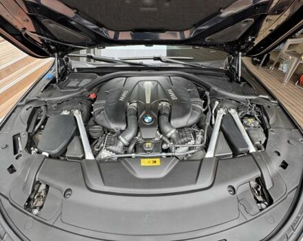 Чорний БМВ 7 Серія, об'ємом двигуна 4.4 л та пробігом 40 тис. км за 40000 $, фото 11 на Automoto.ua