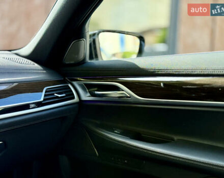 Чорний БМВ 7 Серія, об'ємом двигуна 3 л та пробігом 168 тис. км за 42000 $, фото 21 на Automoto.ua