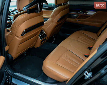 Черный БМВ 7 Серия, объемом двигателя 4.39 л и пробегом 118 тыс. км за 59888 $, фото 40 на Automoto.ua