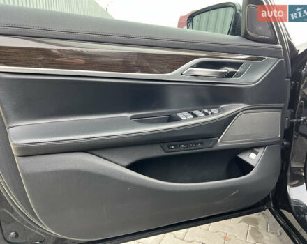 Черный БМВ 7 Серия, объемом двигателя 3 л и пробегом 75 тыс. км за 59000 $, фото 21 на Automoto.ua