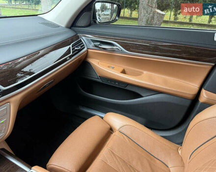 Черный БМВ 7 Серия, объемом двигателя 3 л и пробегом 83 тыс. км за 55000 $, фото 21 на Automoto.ua