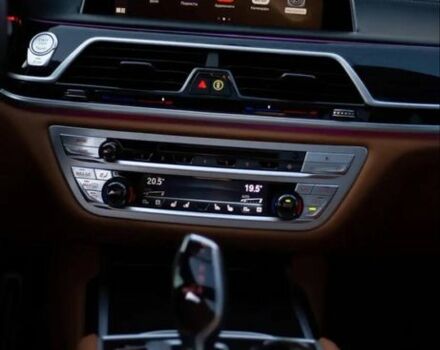 Чорний БМВ 7 Серія, об'ємом двигуна 4.4 л та пробігом 40 тис. км за 40000 $, фото 5 на Automoto.ua