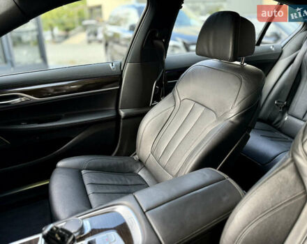 Черный БМВ 7 Серия, объемом двигателя 3 л и пробегом 166 тыс. км за 44000 $, фото 36 на Automoto.ua