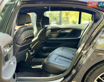 Черный БМВ 7 Серия, объемом двигателя 3 л и пробегом 166 тыс. км за 44000 $, фото 18 на Automoto.ua