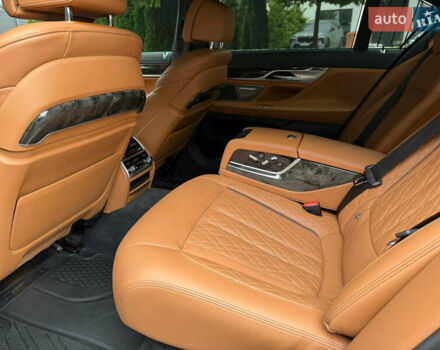 Черный БМВ 7 Серия, объемом двигателя 2.99 л и пробегом 71 тыс. км за 71000 $, фото 7 на Automoto.ua