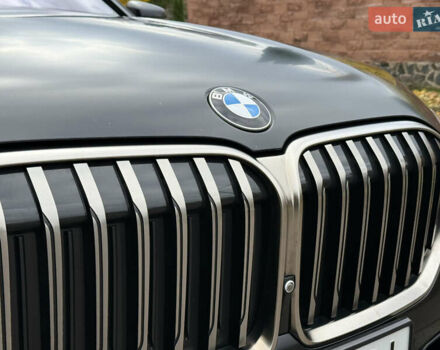 Черный БМВ 7 Серия, объемом двигателя 3 л и пробегом 107 тыс. км за 74950 $, фото 6 на Automoto.ua