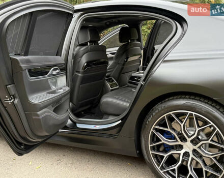 Черный БМВ 7 Серия, объемом двигателя 3 л и пробегом 107 тыс. км за 74950 $, фото 35 на Automoto.ua