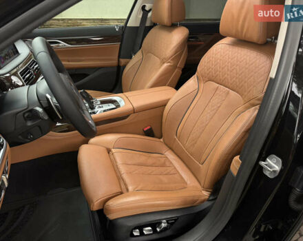 Черный БМВ 7 Серия, объемом двигателя 3 л и пробегом 83 тыс. км за 55000 $, фото 25 на Automoto.ua