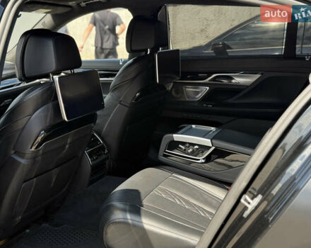 Черный БМВ 7 Серия, объемом двигателя 2.99 л и пробегом 68 тыс. км за 83000 $, фото 10 на Automoto.ua