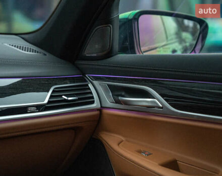 Чорний БМВ 7 Серія, об'ємом двигуна 3 л та пробігом 83 тис. км за 59800 $, фото 40 на Automoto.ua