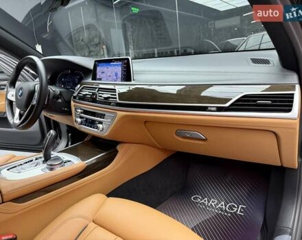 Черный БМВ 7 Серия, объемом двигателя 3 л и пробегом 109 тыс. км за 73900 $, фото 61 на Automoto.ua