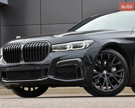 Черный БМВ 7 Серия, объемом двигателя 3 л и пробегом 32 тыс. км за 55500 $, фото 6 на Automoto.ua