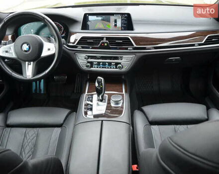 Черный БМВ 7 Серия, объемом двигателя 3 л и пробегом 32 тыс. км за 55500 $, фото 24 на Automoto.ua