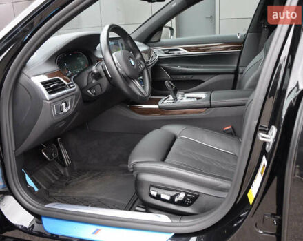 Черный БМВ 7 Серия, объемом двигателя 3 л и пробегом 32 тыс. км за 55500 $, фото 17 на Automoto.ua