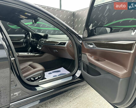 Черный БМВ 7 Серия, объемом двигателя 6.59 л и пробегом 62 тыс. км за 72999 $, фото 28 на Automoto.ua