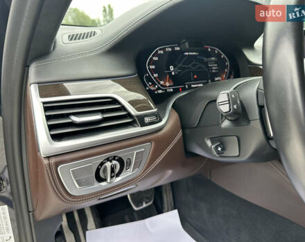 Черный БМВ 7 Серия, объемом двигателя 6.59 л и пробегом 62 тыс. км за 72999 $, фото 10 на Automoto.ua