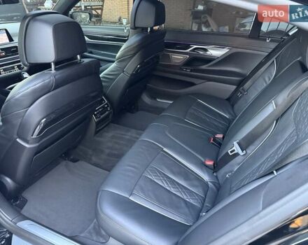 Черный БМВ 7 Серия, объемом двигателя 4.39 л и пробегом 122 тыс. км за 56999 $, фото 2 на Automoto.ua