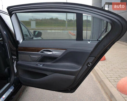 Черный БМВ 7 Серия, объемом двигателя 3 л и пробегом 32 тыс. км за 55500 $, фото 28 на Automoto.ua