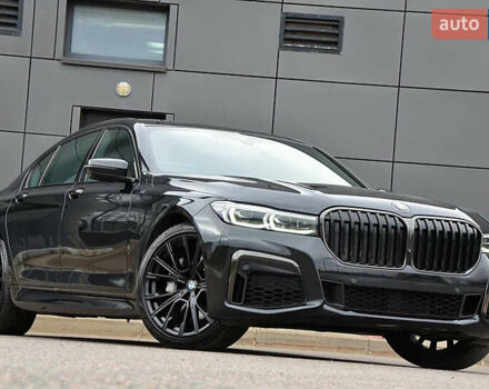 Черный БМВ 7 Серия, объемом двигателя 3 л и пробегом 32 тыс. км за 55500 $, фото 1 на Automoto.ua