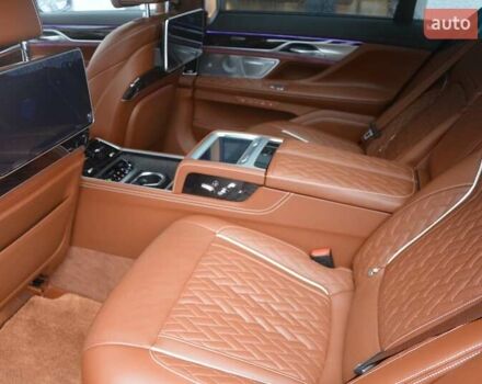 Черный БМВ 7 Серия, объемом двигателя 6.59 л и пробегом 79 тыс. км за 87000 $, фото 5 на Automoto.ua