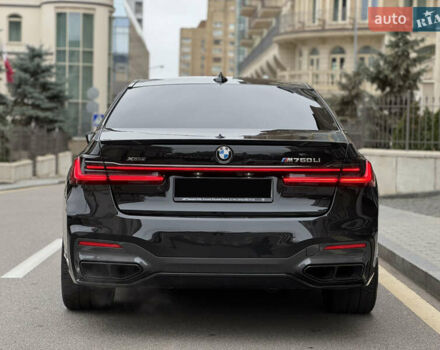 Черный БМВ 7 Серия, объемом двигателя 6.59 л и пробегом 95 тыс. км за 75000 $, фото 12 на Automoto.ua