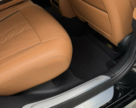 Чорний БМВ 7 Серія, об'ємом двигуна 2.99 л та пробігом 47 тис. км за 84000 $, фото 83 на Automoto.ua