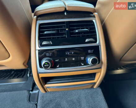 Чорний БМВ 7 Серія, об'ємом двигуна 2.99 л та пробігом 47 тис. км за 84000 $, фото 62 на Automoto.ua