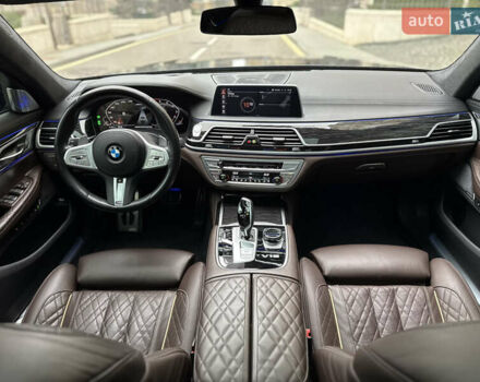 Черный БМВ 7 Серия, объемом двигателя 6.59 л и пробегом 95 тыс. км за 75000 $, фото 22 на Automoto.ua