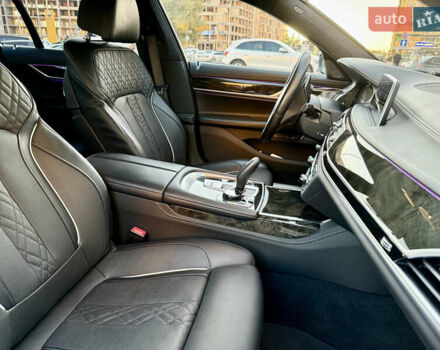 Чорний БМВ 7 Серія, об'ємом двигуна 2.99 л та пробігом 50 тис. км за 82000 $, фото 11 на Automoto.ua