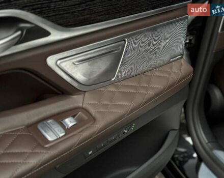 Черный БМВ 7 Серия, объемом двигателя 6.59 л и пробегом 95 тыс. км за 75000 $, фото 49 на Automoto.ua