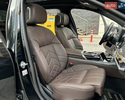 Черный БМВ 7 Серия, объемом двигателя 4.39 л и пробегом 50 тыс. км за 153000 $, фото 42 на Automoto.ua