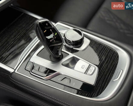 Черный БМВ 7 Серия, объемом двигателя 2.99 л и пробегом 48 тыс. км за 77600 $, фото 18 на Automoto.ua