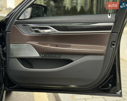 Черный БМВ 7 Серия, объемом двигателя 6.59 л и пробегом 95 тыс. км за 75000 $, фото 52 на Automoto.ua