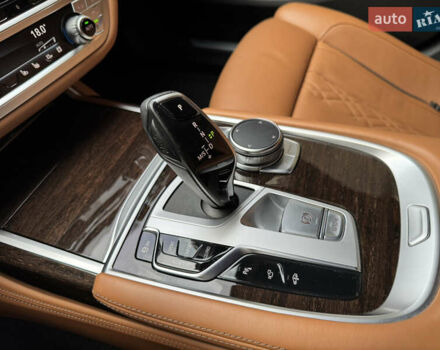 Чорний БМВ 7 Серія, об'ємом двигуна 2.99 л та пробігом 47 тис. км за 84000 $, фото 64 на Automoto.ua