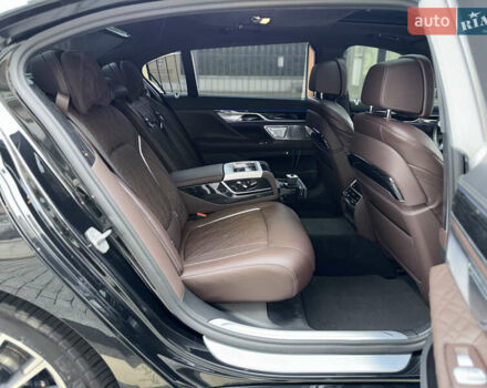 Черный БМВ 7 Серия, объемом двигателя 6.59 л и пробегом 95 тыс. км за 75000 $, фото 37 на Automoto.ua