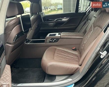 Чорний БМВ 7 Серія, об'ємом двигуна 2.99 л та пробігом 19 тис. км за 91700 $, фото 52 на Automoto.ua