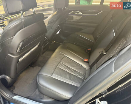 Чорний БМВ 7 Серія, об'ємом двигуна 2.99 л та пробігом 66 тис. км за 81000 $, фото 4 на Automoto.ua