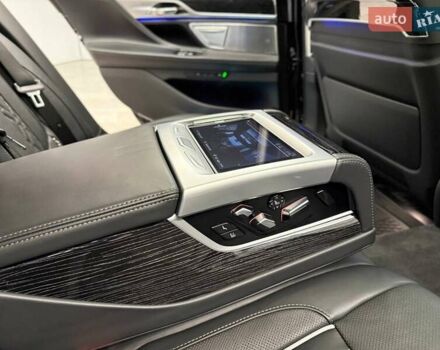 Черный БМВ 7 Серия, объемом двигателя 3 л и пробегом 110 тыс. км за 79999 $, фото 81 на Automoto.ua