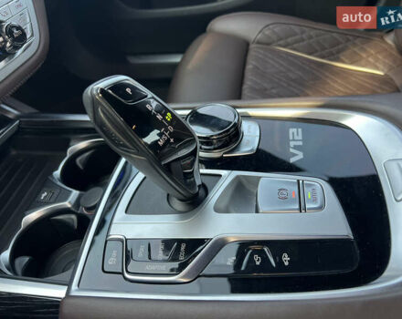 Черный БМВ 7 Серия, объемом двигателя 6.59 л и пробегом 42 тыс. км за 91500 $, фото 13 на Automoto.ua